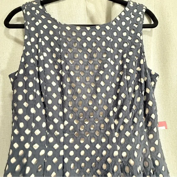 Vince Camuto Signature Pleated Eyelet Navy & Tan Sleeveless Dress, Size 12, NWT - Picture 3 of 11